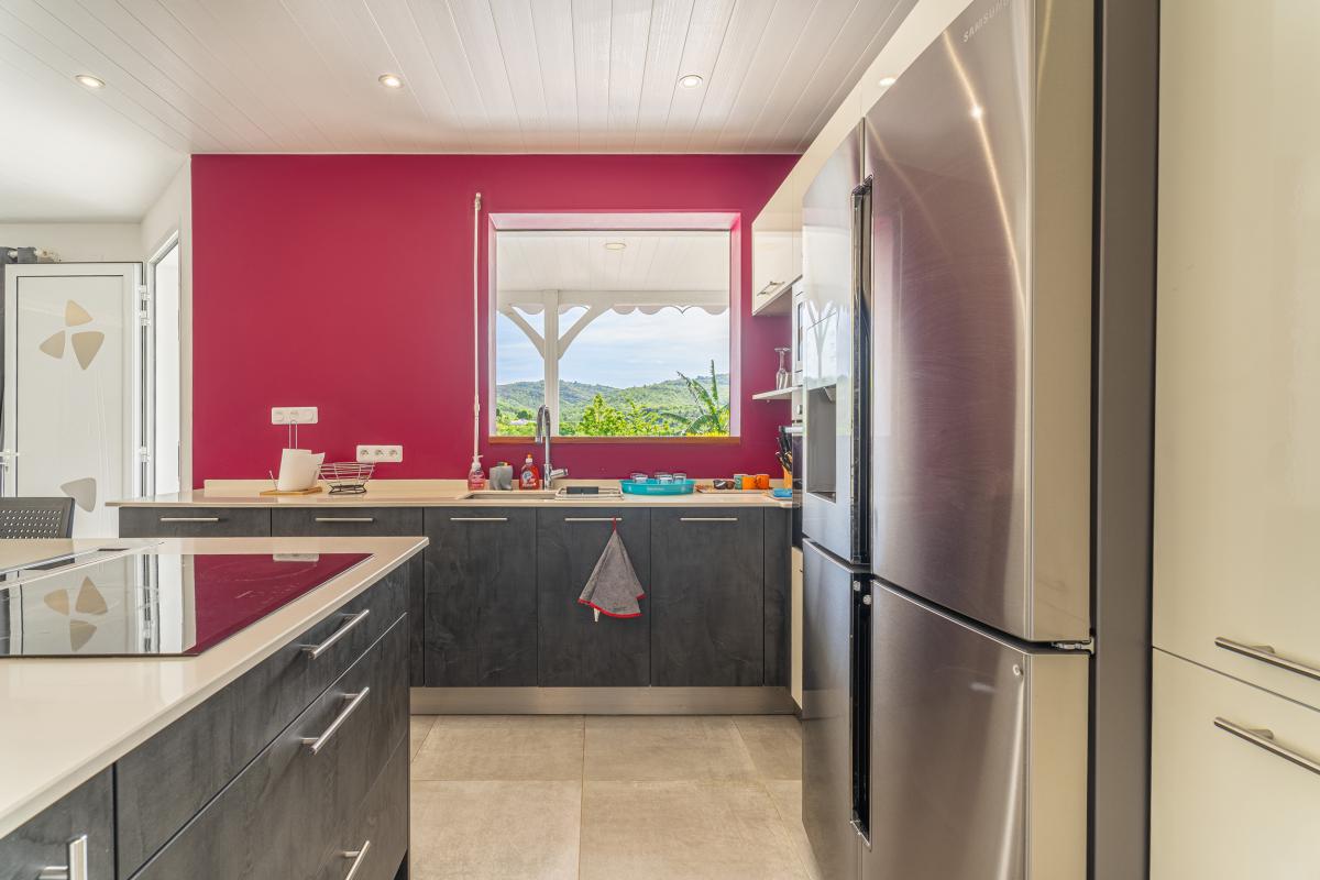 16Location villa piscine 4 chambres sainte luce_ Cuisine